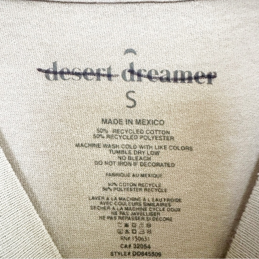 URBAN OUTFITTERS DESERT DREAMER ALWAYS RECYCLE TEE T-SHIRT - Picture 7 of 8